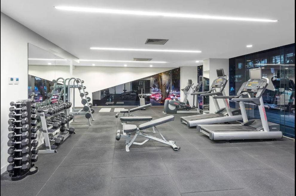 Aura2107, 2 Bedroom Apartment With Balcony, Stunning Yarra River And City Views Melbourne Exteriör bild