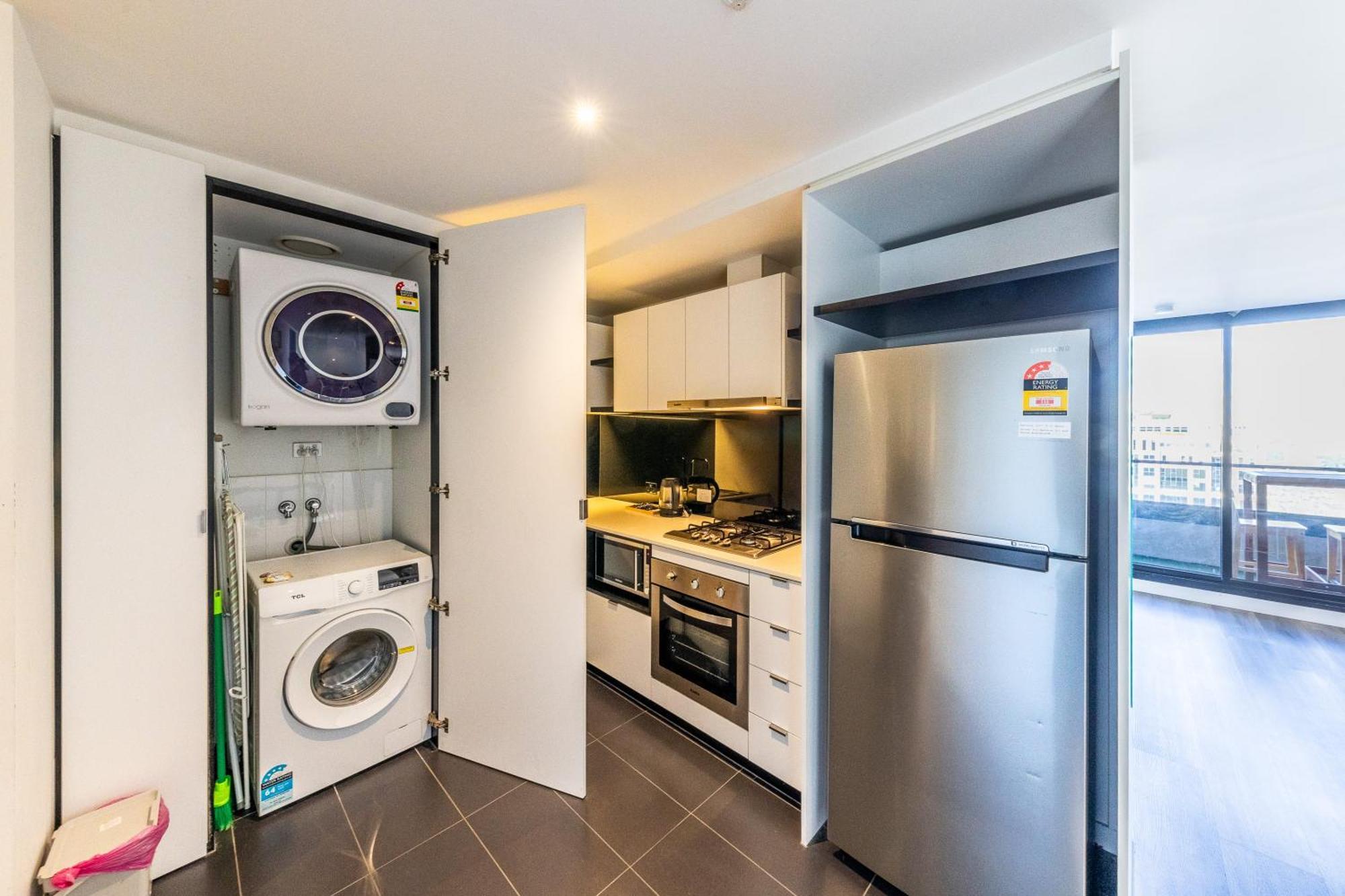 Aura2107, 2 Bedroom Apartment With Balcony, Stunning Yarra River And City Views Melbourne Exteriör bild